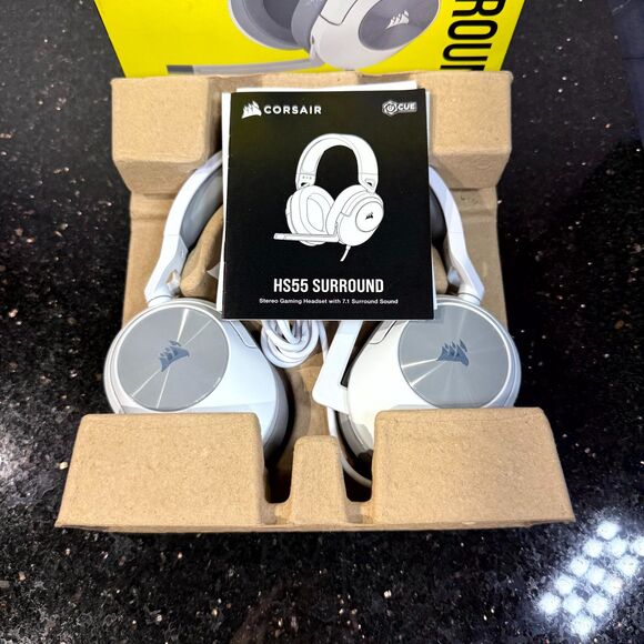Corsair HS55 Surround sound Dolby Audio White NEW - Picture 5 of 7